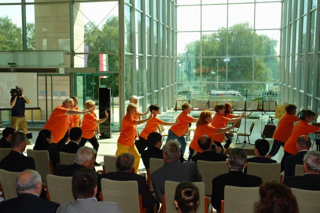 tai chi - Konfuciusz Intzet megnyitja 2013 Miskolc-Egyetemvros, Miskolci Egyetem by uni.hu